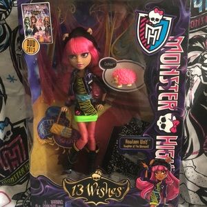 Monster High “13 Wishes” Howleen Wolf